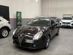 Marrone Usata 2014 Alfa Romeo Giulietta Sprint Tre volumi | 4999 € (Buon prezzo)