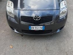 Grigio Usata 2009 Toyota Yaris Sol Tre volumi | 4800 € (Cara)