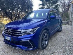 Blu/azzurro Usata 2021 VW Tiguan R-line SUV | 32.700 € (Molto cara)