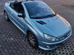 Usata 2004 Peugeot 206 CC Cabrio | 1500 €