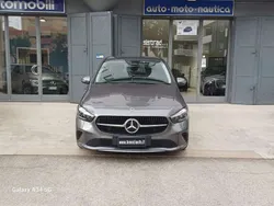 Grigio Usata 2023 Mercedes B180 Advanced Monovolume | 29.800 € (Buon prezzo)