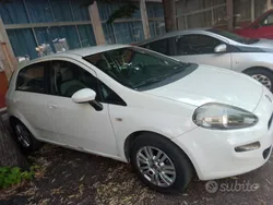 Usata 2013 Fiat Punto Evo Due volumi | 2500 € (Super prezzo)
