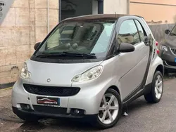 Grigio Usata 2008 Smart ForTwo Coupé Pulse Due volumi | 3990 € (Buon prezzo)