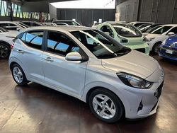 Grigio Usata 2022 Hyundai i10 Due volumi | 11.900 € (Buon prezzo)