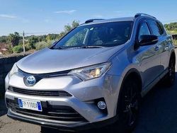 Usata 2018 Toyota RAV4 Hybrid SUV | 16.999 € (Buon prezzo)