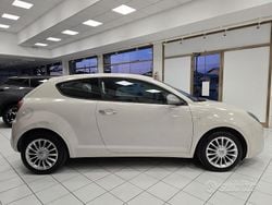 Bianco Usata 2016 Alfa Romeo MiTo Due volumi | 7999 € (Molto cara)