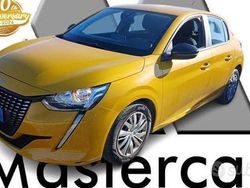 Giallo faro (metallizzato) Usata 2023 Peugeot 208 Active Due volumi | 12.700 € (Buon prezzo)