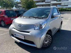 Argento Usata 2014 Toyota iQ Trend Due volumi | 7899 € (Super prezzo)