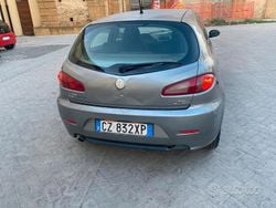 Grigio Usata 2005 Alfa Romeo 147 Due volumi | 1000 € (Ottimo prezzo)