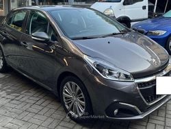 Grigio Usata 2019 Peugeot 208 Allure Due volumi | 8500 € (Buon prezzo)