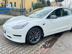 Bianco Usata 2023 Tesla Model 3 RWD Tre volumi | 28.000 € (Buon prezzo)