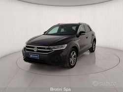 Nero metallizzato Usata 2023 VW T-Roc R-line SUV | 22.800 € (Buon prezzo)