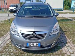 Grigio Usata 2011 Opel Meriva Monovolume | 5800 €