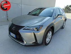 Grigio(met.) Usata 2021 Lexus UX 300e Business Edition SUV | 22.900 €
