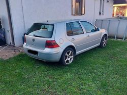 Grigio Usata 1998 VW Golf IV Tre volumi | 650 € (Buon prezzo)