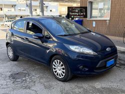 Blu Usata 2010 Ford Fiesta Tre volumi | 2490 € (Ottimo prezzo)