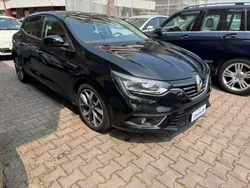 Nero Usata 2016 Renault Mégane III Bose Edition Tre volumi | 9300 €