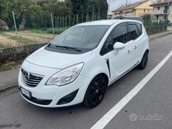 Bianco Usata 2011 Opel Meriva Monovolume | 6500 € (Molto cara)