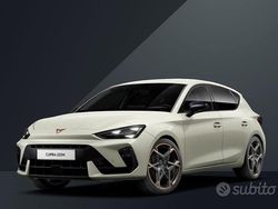 Grigio Nuova 2025 Cupra Leon Tre volumi | 32.900 € (Buon prezzo)