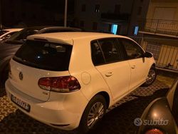 Bianco Usata 2012 VW Golf VII Highline Due volumi | 3900 € (Super prezzo)