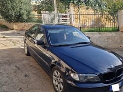 Blu Usata 2001 BMW 320 Tre volumi | 2500 € (Buon prezzo)