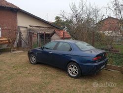 Usata 2004 Alfa Romeo 1900 Tre volumi | 1800 €