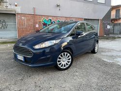 Blu Usata 2014 Ford Fiesta Tre volumi | 2999 € (Super prezzo)