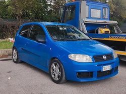 Blu Usata 2005 Fiat Punto Tre volumi | 2250 €