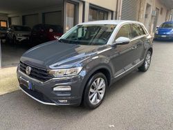 Grigio Usata 2020 VW T-Roc Style SUV | 20.900 € (Cara)