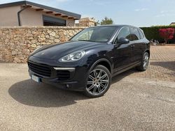 Nero Usata 2015 Porsche Cayenne SUV | 34.900 € (Molto cara)