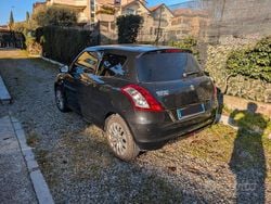 Nero Usata 2011 Suzuki Swift Due volumi | 5000 €