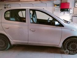 Grigio Usata 2000 Toyota Yaris Due volumi | 1200 €