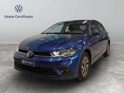 Reef blue metallizzato Usata 2023 VW Polo Life Tre volumi | 18.500 € (Buon prezzo)