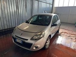 Grigio Usata 2012 Renault Clio IV Dynamique Tre volumi | 2500 € (Super prezzo)