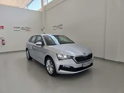 Grigio Usata 2023 Skoda Scala Ambition Due volumi | 19.800 € (Buon prezzo)