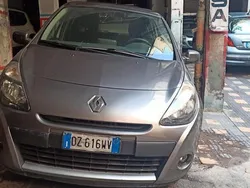 Oro Usata 2010 Renault Clio II Luxe Tre volumi | 4500 € (Buon prezzo)