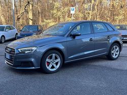 Grigio Usata 2018 Audi A3 Sport Tre volumi | 14.000 € (Ottimo prezzo)