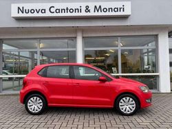 Rosso Usata 2011 VW Polo Comfortline Tre volumi | 5000 € (Buon prezzo)