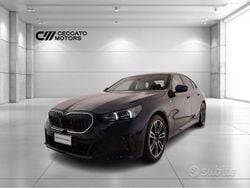 Blu Usata 2024 BMW 520 M Sport Tre volumi | 55.900 € (Ottimo prezzo)