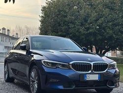 Usata 2019 BMW 330e Luxury Line Tre volumi | 32.000 € (Molto cara)