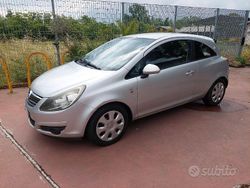 Argento Usata 2010 Opel Corsa Edition Tre volumi | 3500 € (Buon prezzo)