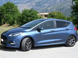 Grigio Usata 2018 Ford Fiesta Business Edition Due volumi | 10.500 € (Cara)