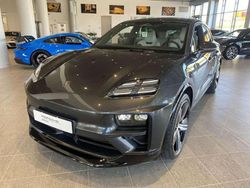 Grigio Usata 2024 Porsche Macan Turbo SUV | 98.800 € (Super prezzo)
