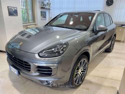 Grigio Usata 2016 Porsche Cayenne SUV | 38.500 € (Molto cara)