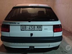 Bianco Usata 1994 Citroën ZX Tre volumi | 1990 €