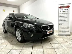 Nero Usata 2017 Volvo V40 CC Kinetic Station wagon | 10.990 € (Buon prezzo)