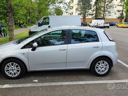 Grigio Usata 2012 Fiat Punto Due volumi | 3700 € (Buon prezzo)
