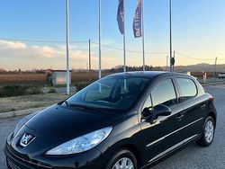 Nero Usata 2011 Peugeot 207 Tre volumi | 3500 € (Buon prezzo)