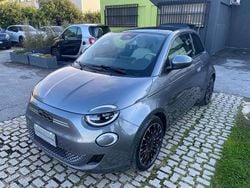 Mineral grey Usata 2023 Fiat 500e La Prima Due volumi | 15.900 € (Ottimo prezzo)