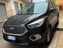 Nero Usata 2018 Ford Kuga Vignale SUV | 17.999 € (Molto cara)